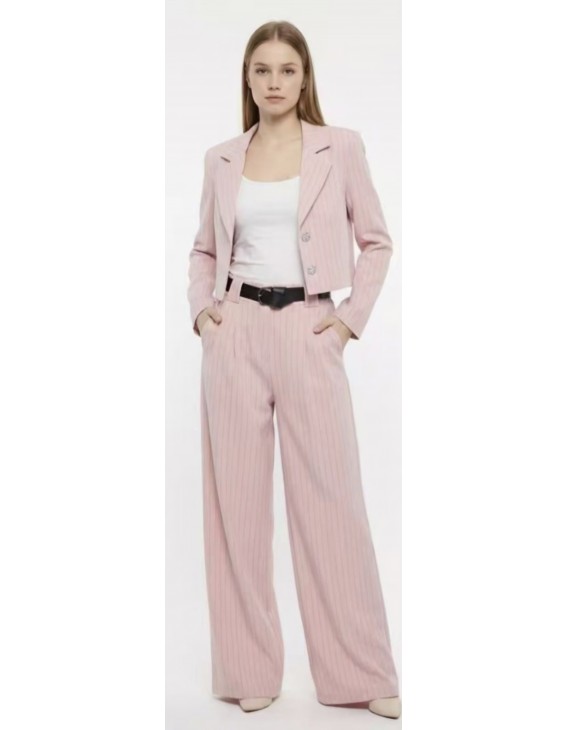 Κουστούμι ριγέ κοντό 